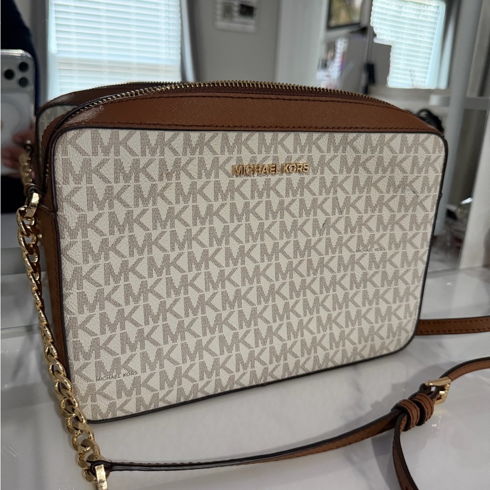 Michael Kors Crossbody Bag